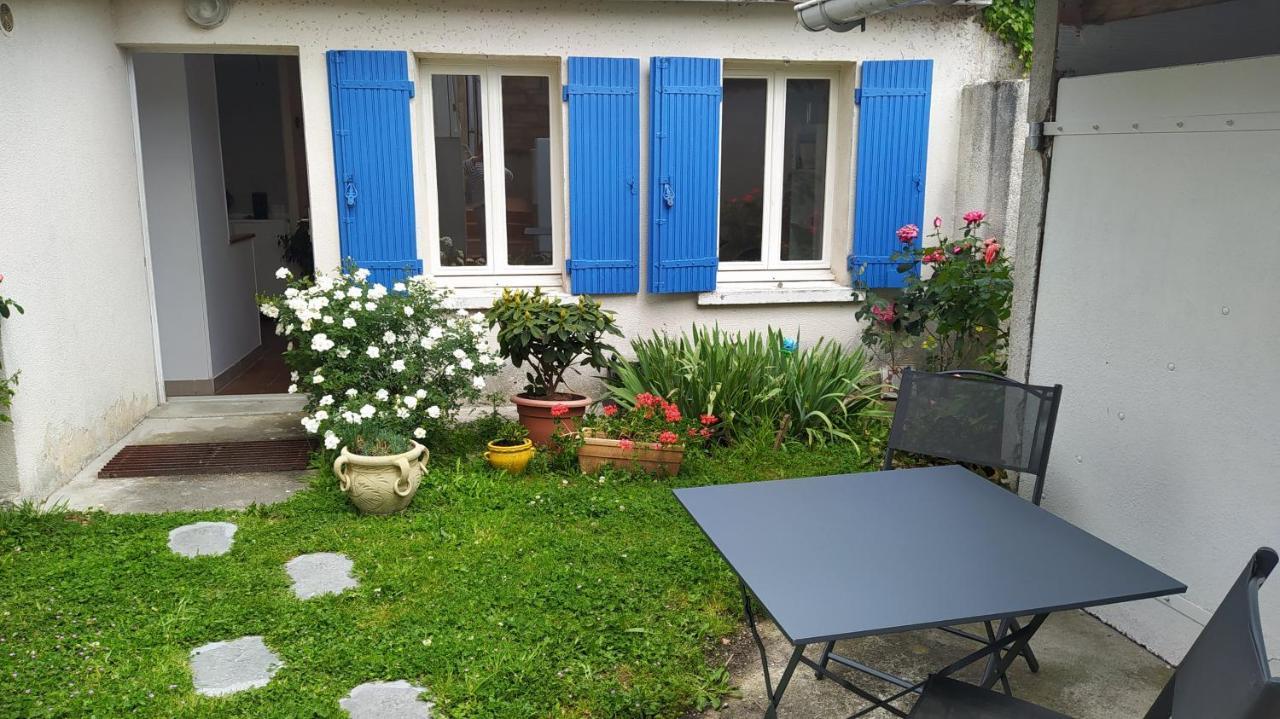 Le 5 Apartment Guitres ภายนอก รูปภาพ